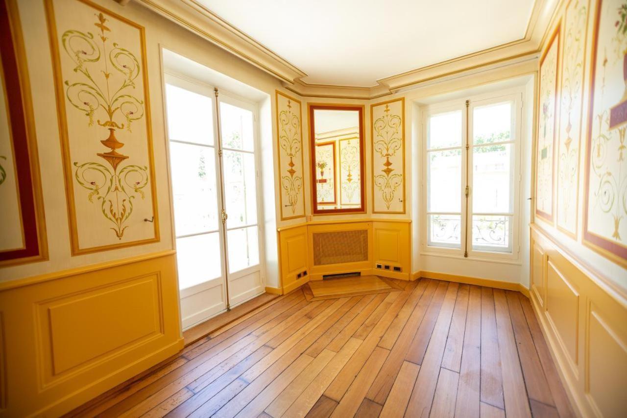 Les Frenes En Provence-Chateau Zen Avignon Room photo