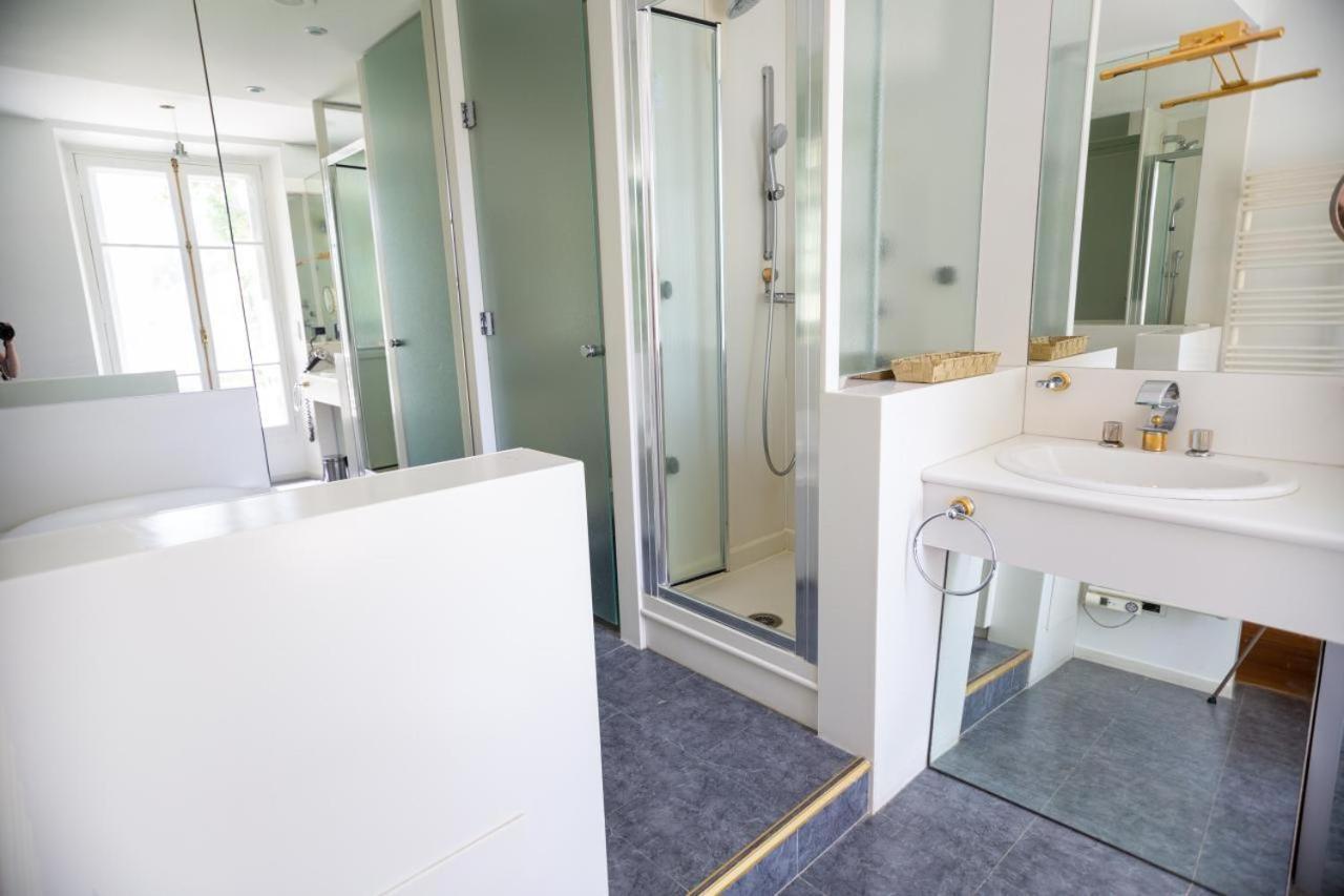 Les Frenes En Provence-Chateau Zen Avignon Room photo